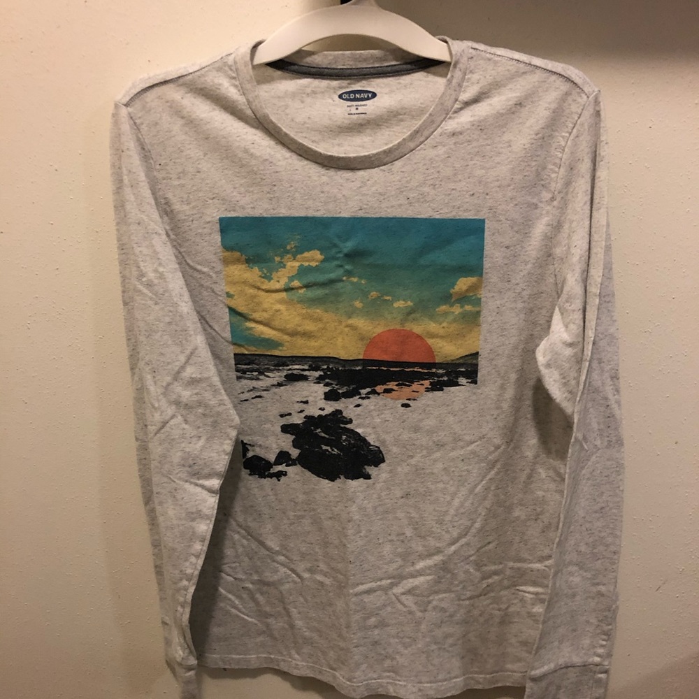Men’s Old Navy long sleeve shirt